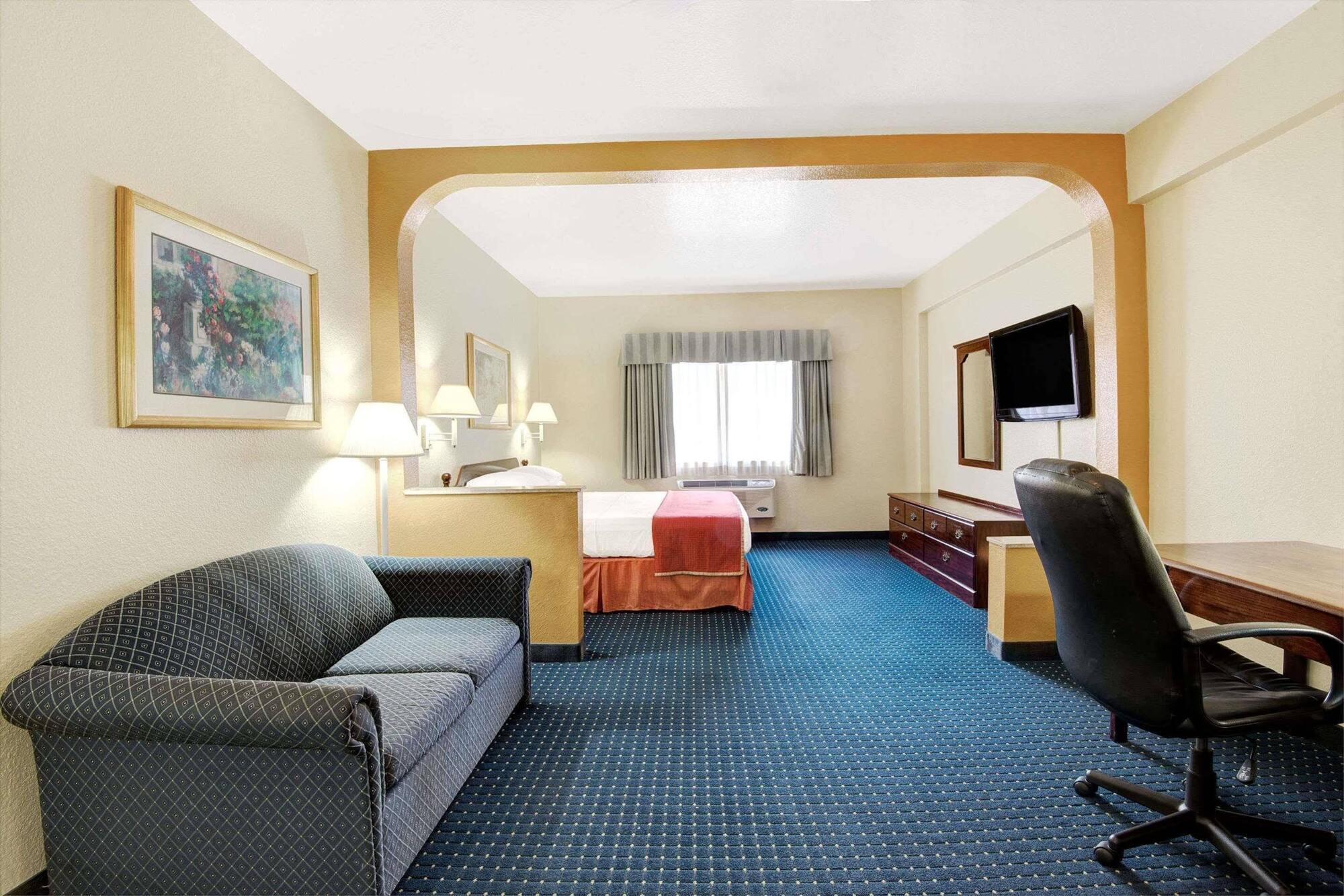 Howard Johnson By Wyndham San Antonio Hotel & Suites Extérieur photo