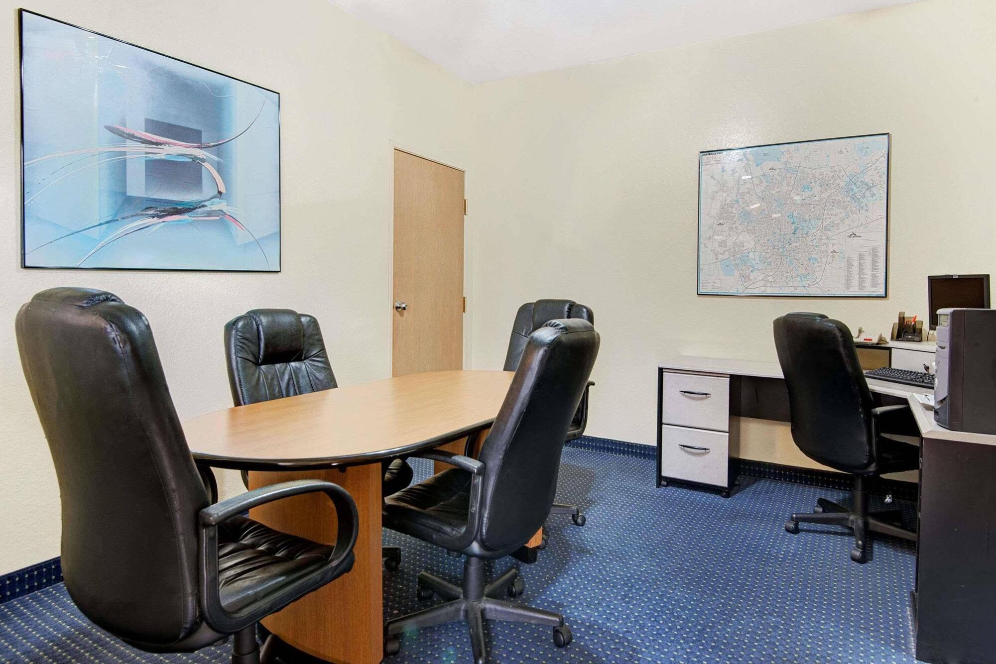 Howard Johnson By Wyndham San Antonio Hotel & Suites Extérieur photo